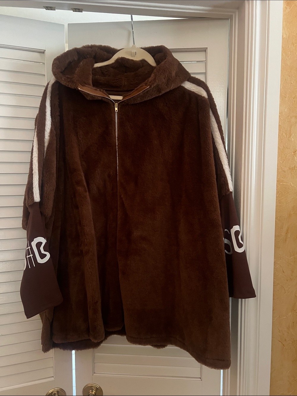 Women's Plush Brown Hooded light wait jacket